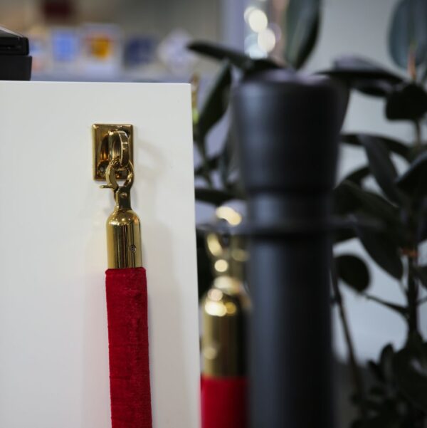 Polished Gold Wall mount Rope Loop CAC 300G-1080x1080